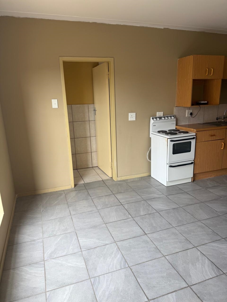To Let 0 Bedroom Property for Rent in Kannoniers Park North West